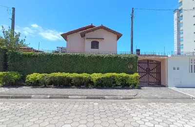 Vende se casa com 5 dormitórios no maitinga com vista para o mar