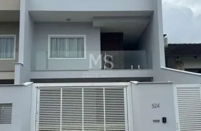 Casa com 3 quartos à venda no Bom Retiro, Joinville 