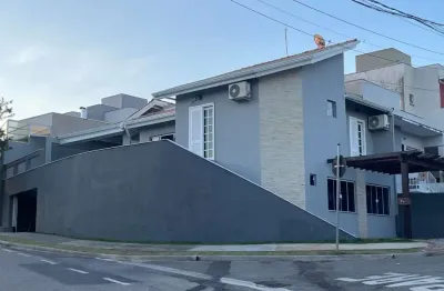 Casa em condomínio para venda, horto florestal, 4 dormitórios, 1 suíte, 3 banheiros, 4 vagas