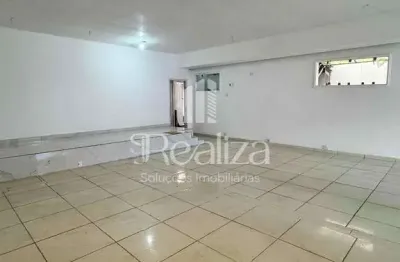 Casa comercial com 5 salas para alugar no Pontal, Ilhéus 