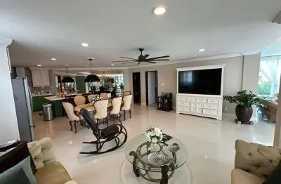 Casa em condomínio fechado com 6 quartos à venda no Interlagos, Camaçari 