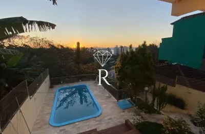 Casa com 4 quartos à venda na agronômica, florianópolis  por r$ 1.100.000