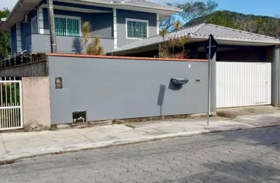 Casa com 3 quartos para alugar no Ingleses do Rio Vermelho, Florianópolis  por R$ 9.900