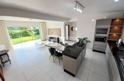 Casa com 3 quartos à venda no campeche, florianópolis  por r$ 1.750.000