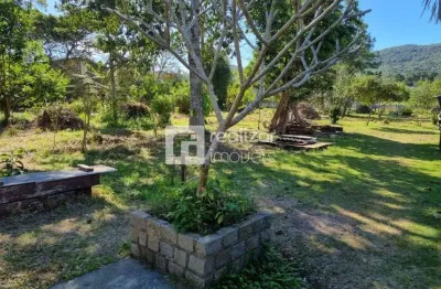 Terreno à venda no Campeche, Florianópolis  por R$ 9.490.000