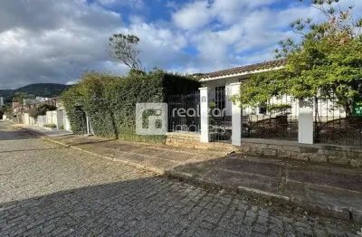 Casa com 4 quartos à venda no itacorubi, florianópolis  por r$ 1.950.000