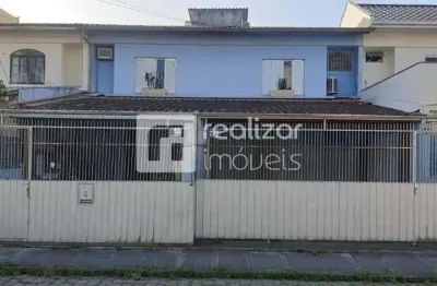Casa com 3 quartos para alugar na trindade, florianópolis  por r$ 5.800