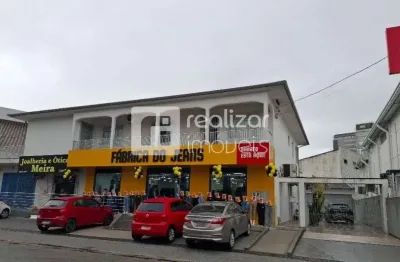 Casa com 4 quartos para alugar no centro, biguaçu  por r$ 4.200