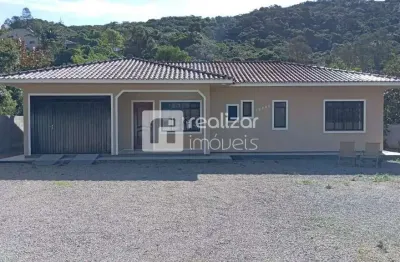 Casa com 3 quartos para alugar no colônia santana, são josé  por r$ 5.000