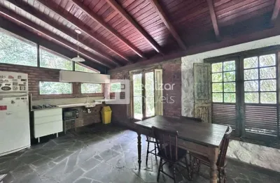 Casa em condomínio fechado com 3 quartos para alugar no lagoa da conceição, florianópolis  por r$ 6.115