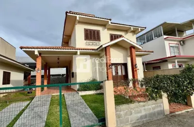 Casa com 3 quartos para alugar no Ratones, Florianópolis  por R$ 7.700