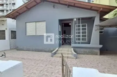 Casa com 2 quartos para alugar na agronômica, florianópolis  por r$ 3.200