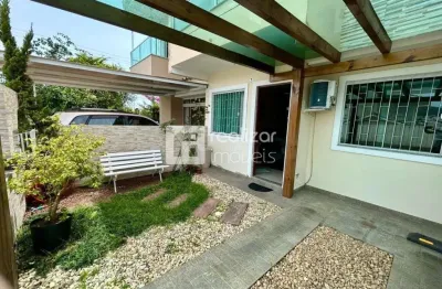 Casa com 3 quartos para alugar no Forquilhas, São José  por R$ 3.800