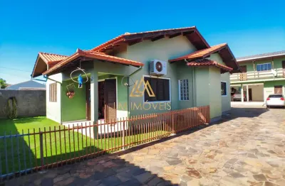 Casa, localizada no bairro sagrada família, aceita imóvel no rs como permuta.