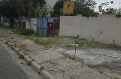 Terreno à venda na Cidade Soberana, Guarulhos 