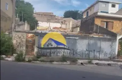 Local perfeito para o seu próximo empreendimento, este terreno de 260m² (10x26m)