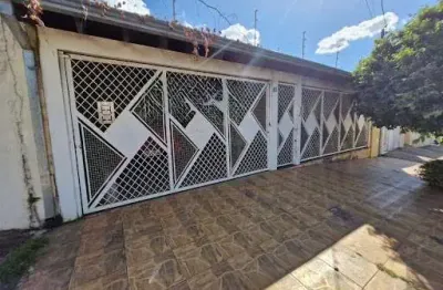 Casa com 3 quartos à venda no Jardim Monte Castelo, Marília 