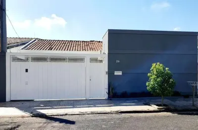 Casa com 3 quartos à venda na Rua Victório Bonato, 26, Jardim Parati, Marília