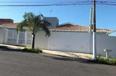 Casa para venda  no bairro parque das esmeraldas ii em marília