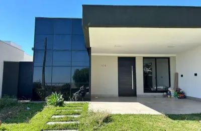 Casa com 3 quartos para alugar na Avenida Professor José de Carvalho, S/n, Residencial Verana Parque Alvorada, Marília