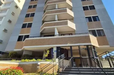 Apartamento com 3 quartos para alugar na Avenida República, 81, Marília, Marília