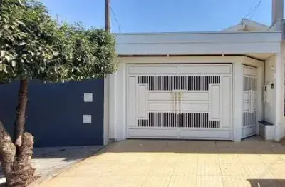 Casa com 3 quartos à venda no Jardim Riviera, Marília 