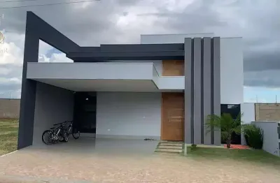 Casa à Venda no Jardim América Marília: 3 Suítes, R$1.300.000