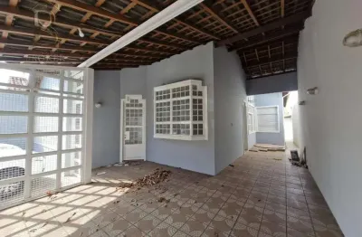 Casa com 3 quartos para alugar na Rua Vinte e Quatro de Dezembro, 924, Alto Cafezal, Marília
