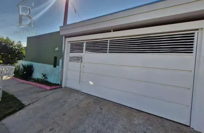 Casa à Venda no Flamingo Marília, 2 Quartos, 155m², R$298 Mil