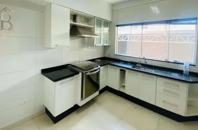 Casa com 2 quartos para alugar no Centro, São João Del Rei 