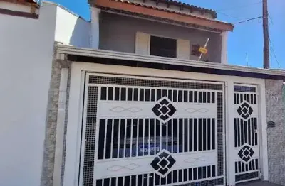 Casa com 2 quartos para alugar no Edson Jorge Júnior, Marília 