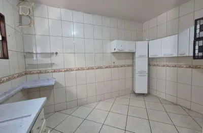 Casa para alugar no jardim vitória marília: 3 quartos, suíte, r$2200