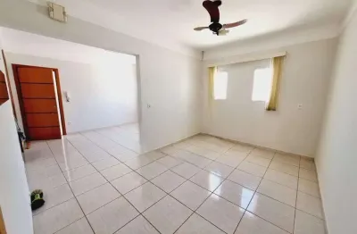 Casa com 3 quartos para alugar na Rua Francisco Barrueco, 276, Jardim Parati, Marília