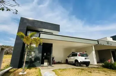 Casa à Venda no Fazenda São Sebastião, Marília – 3 Dorms, 180m²