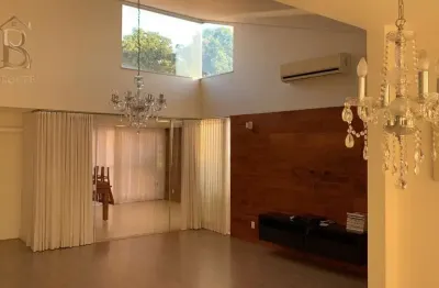 Casa com 3 quartos para alugar na Rua Santa Helena, 909, Jardim Alvorada, Marília