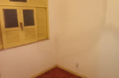 Casa com 2 quartos para alugar na Rua dos Ossos, 37, Santo Antônio, Salvador