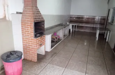 Excelente oportunidade salão de festas com churrasqueira , e um quarto superior para dar acabamento