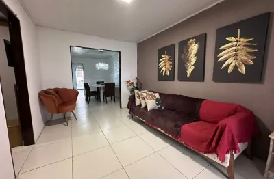 Casa grande com 350m² na principal do graciliano ramos - maceió - al