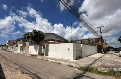 Casa de esquina com 03 quartos e 230m² na Santa Lúcia - Maceió - AL