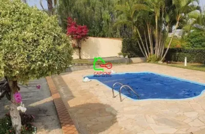 Casa para venda em Santa Cândida de 360.00m² com 3 Quartos, 1 Suite e 6 Garagens