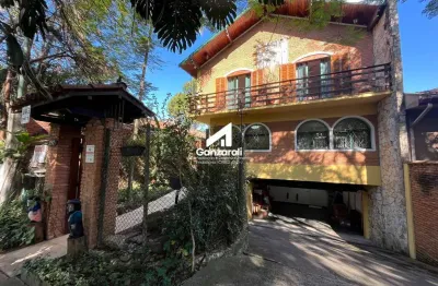 Casa á venda no brooklin, 3 dormitórios (1 suíte), quintal, jardim, área gourmet - r$1.800.000