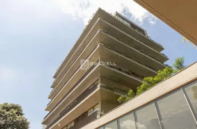 Apartamento de Luxo à Venda no Cabral, Curitiba – 459m², 4 Suítes