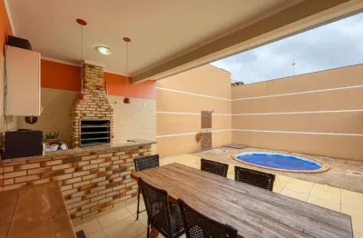 Lindo sobrado no jardim fregadolli ótima localização, perto de mercados