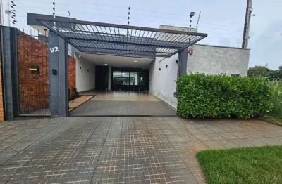 Casa à venda no  jardim mediterrâneo, maringá, 3 suítes, mobiliada, com energia solar e piscina.