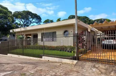 Casa à venda na zona 6 em maringá |ampla, bem localizada e com ótima estrutura