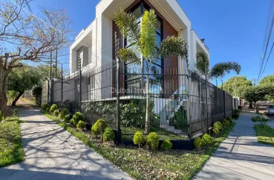 Casa com 4 quartos à venda na Rua Pioneiro Diogo Martins Esteves, 2325, Jardim Iguaçu, Maringá