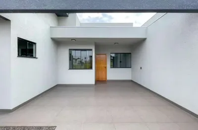 Casa à venda no jardim ecovalley com área gourmet e com 1 suíte e dois quartos.