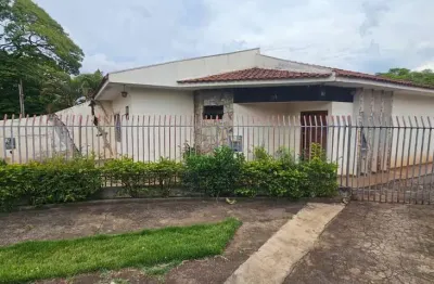 Casa ampla com grande quintal no jardim québec  excelente localização