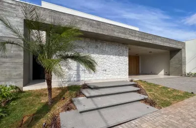 Belíssima casa à venda no condomínio green park  alto padrão e lazer completo