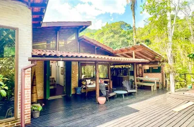 Casa em condomínio rodeado por natureza praia de juquehy - à venda